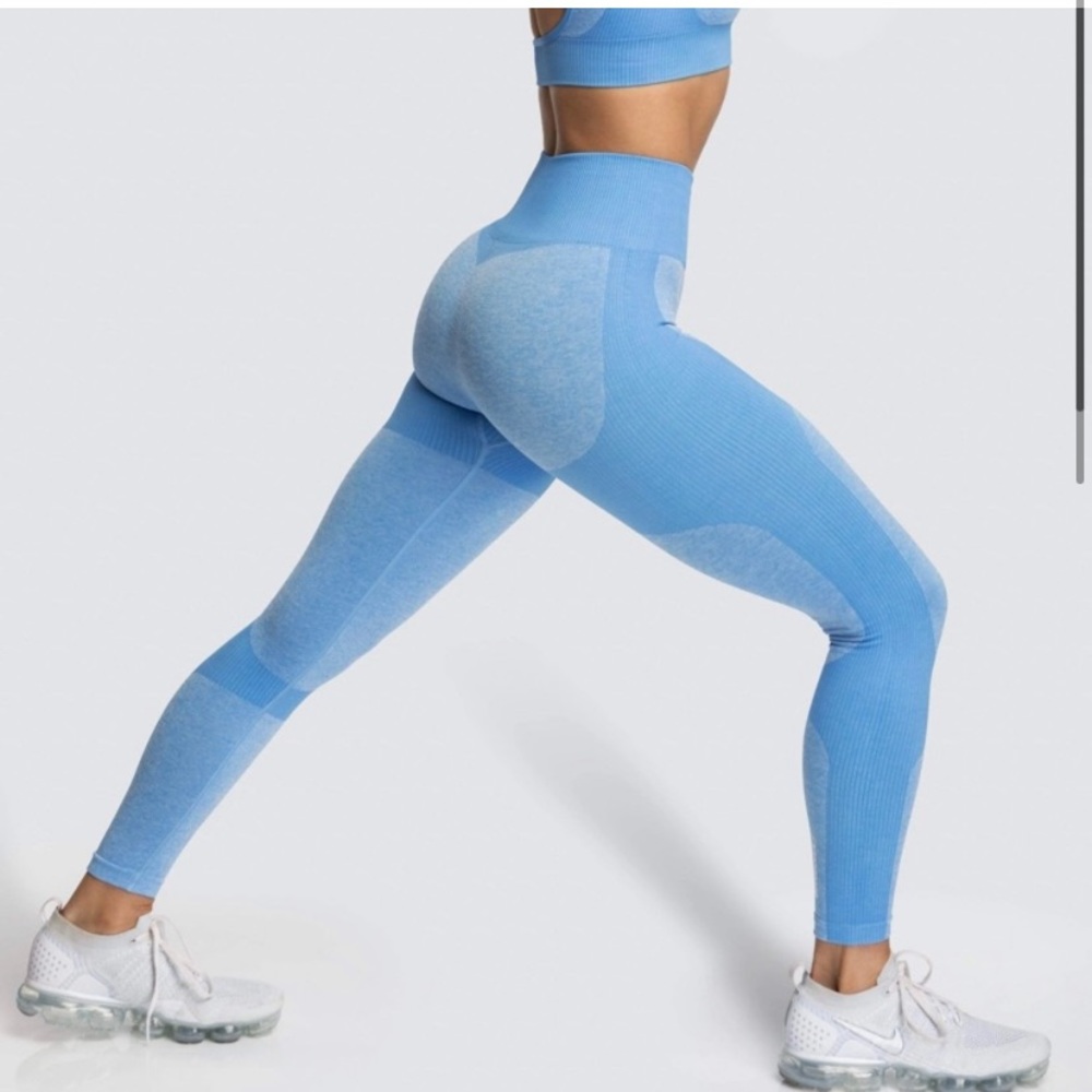 Blue colorblock leggings